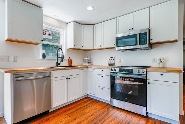 8 Tabor Ln, Rochester, MA 02770