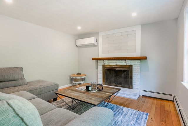 8 Tabor Ln, Rochester, MA 02770