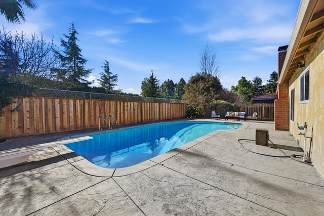 32395 Sheffield Lane, Union City, CA 94587