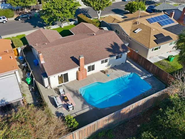 32395 Sheffield Lane, Union City, CA 94587