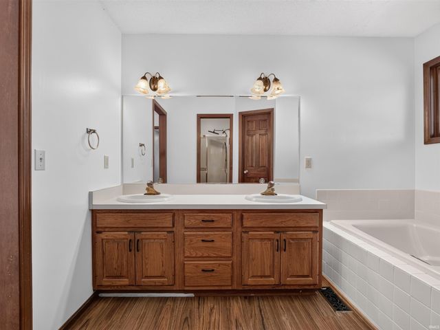 6517 Belle Isle Place, Fort Wayne, IN 46835
