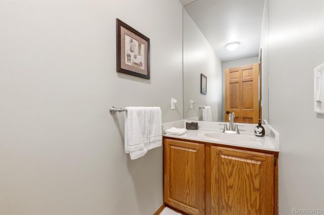 2484 PINE HOLLOW Trail, Brighton Township, MI 48114