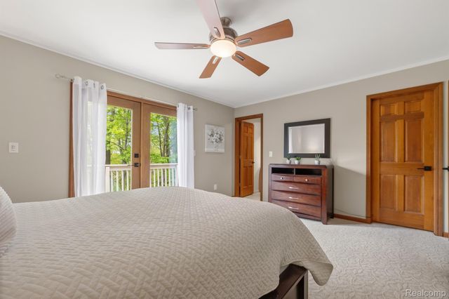 2484 PINE HOLLOW Trail, Brighton Township, MI 48114