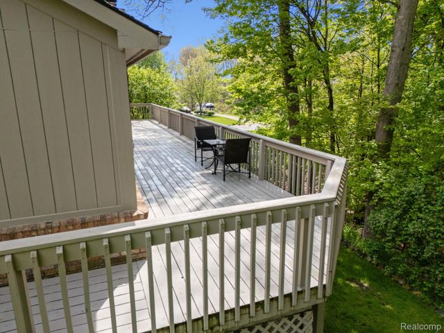 2484 PINE HOLLOW Trail, Brighton Township, MI 48114