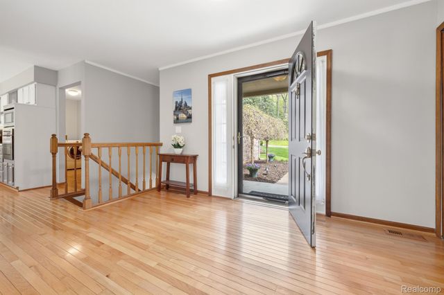 2484 PINE HOLLOW Trail, Brighton Township, MI 48114