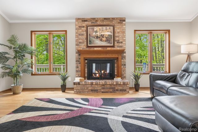 2484 PINE HOLLOW Trail, Brighton Township, MI 48114