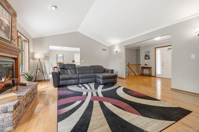 2484 PINE HOLLOW Trail, Brighton Township, MI 48114