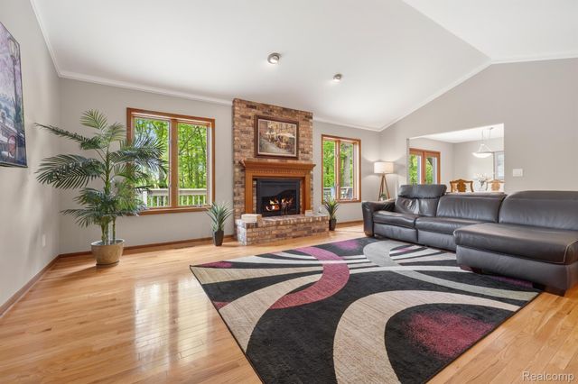 2484 PINE HOLLOW Trail, Brighton Township, MI 48114
