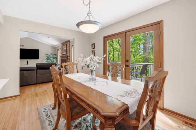 2484 PINE HOLLOW Trail, Brighton Township, MI 48114
