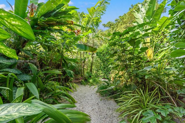 468 NE 90th St 2, El Portal, FL 33138