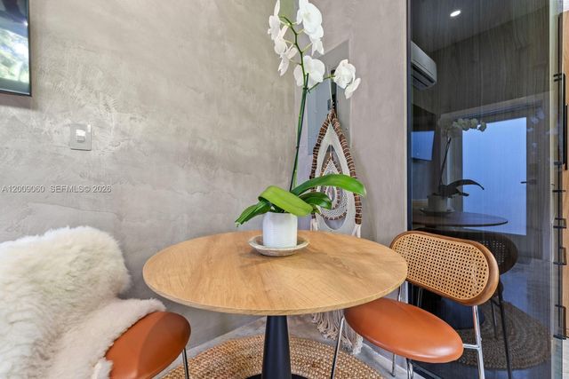 468 NE 90th St 2, El Portal, FL 33138