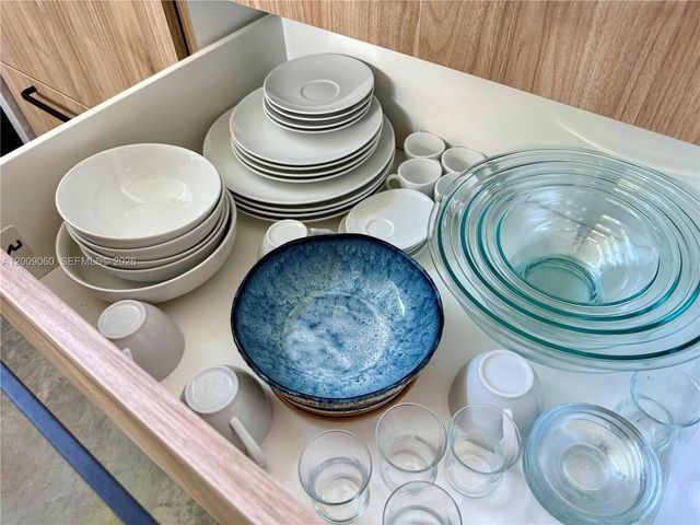 468 NE 90th St 2, El Portal, FL 33138