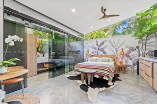 468 NE 90th St 2, El Portal, FL 33138