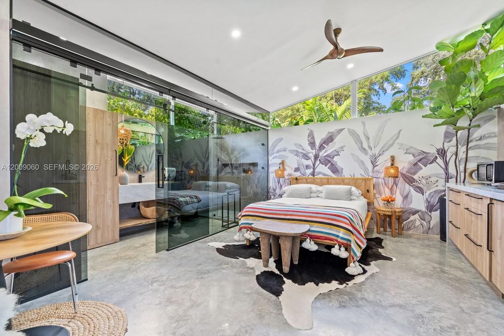 468 NE 90th St 2, El Portal, FL 33138