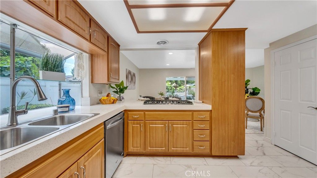 Image 11 of property listing at 1014 Park Circle, Torrance, CA 90502