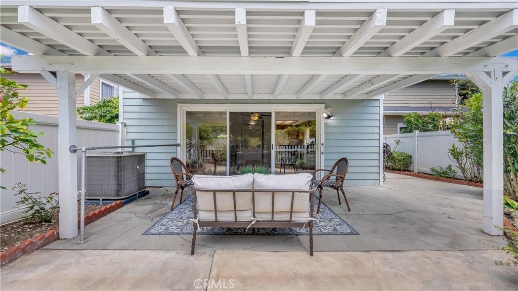 Image 3 of property listing at 1014 Park Circle, Torrance, CA 90502
