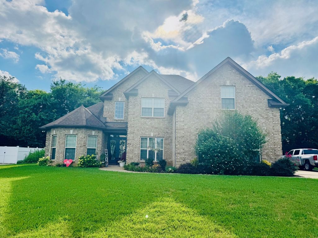 2714 United Dr, Murfreesboro, TN 37128