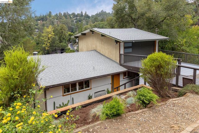 5949 Alhambra Ave, Oakland, CA 94611