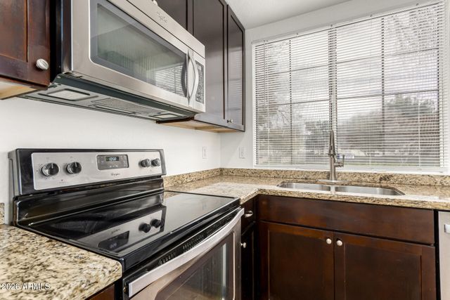 2875 W HIGHLAND Street 1213, Chandler, AZ 85224