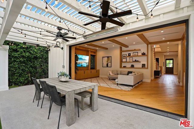 4915 Agnes Avenue, Valley Village, CA 91607