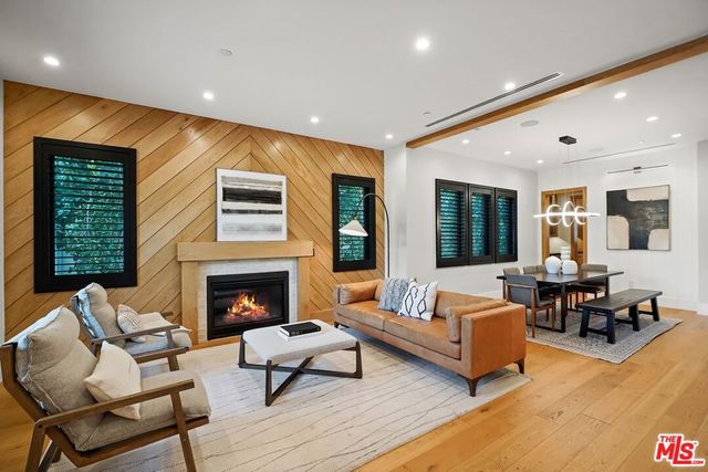 4915 Agnes Avenue, Valley Village, CA 91607