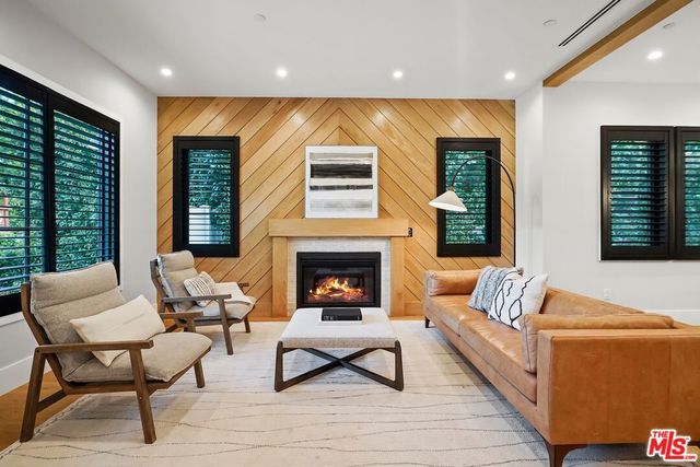 4915 Agnes Avenue, Valley Village, CA 91607