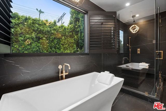 4915 Agnes Avenue, Valley Village, CA 91607