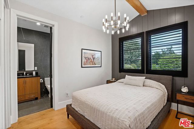 4915 Agnes Avenue, Valley Village, CA 91607