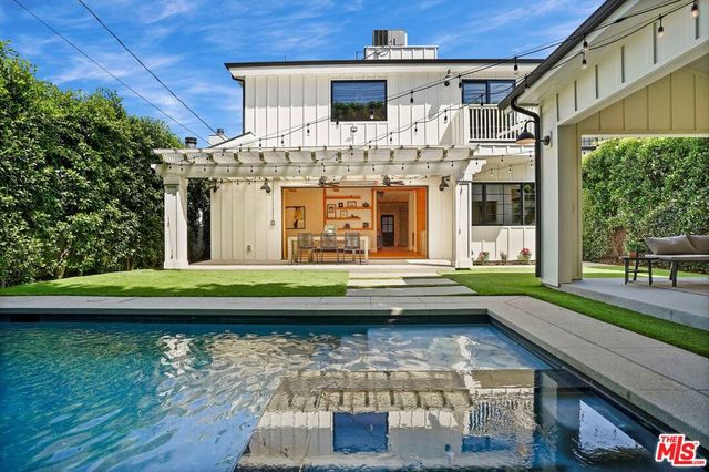 4915 Agnes Avenue, Valley Village, CA 91607