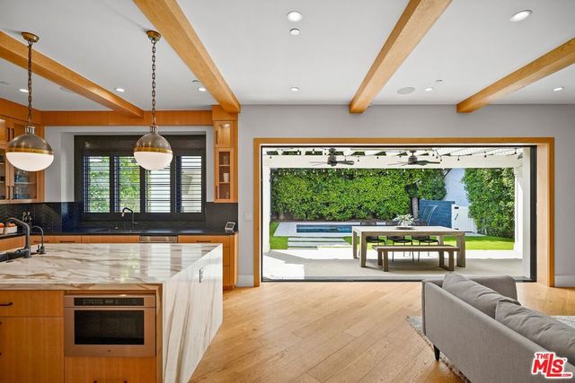 4915 Agnes Avenue, Valley Village, CA 91607