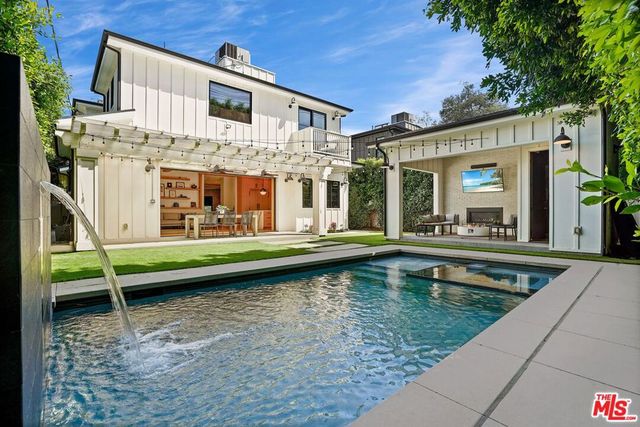 4915 Agnes Avenue, Valley Village, CA 91607