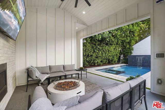 4915 Agnes Avenue, Valley Village, CA 91607