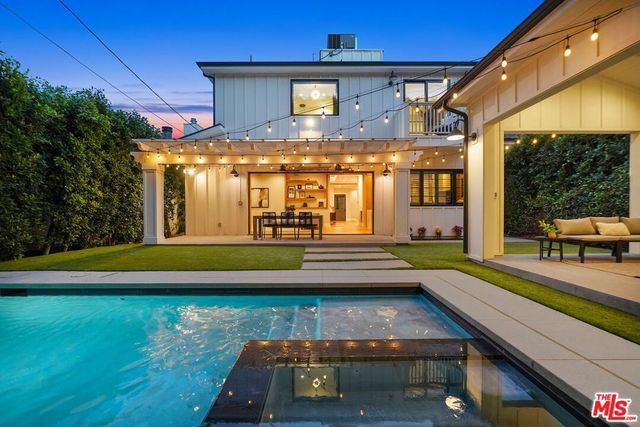 4915 Agnes Avenue, Valley Village, CA 91607