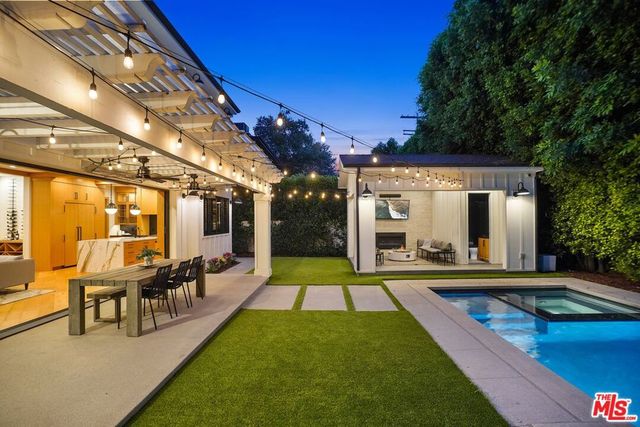 4915 Agnes Avenue, Valley Village, CA 91607