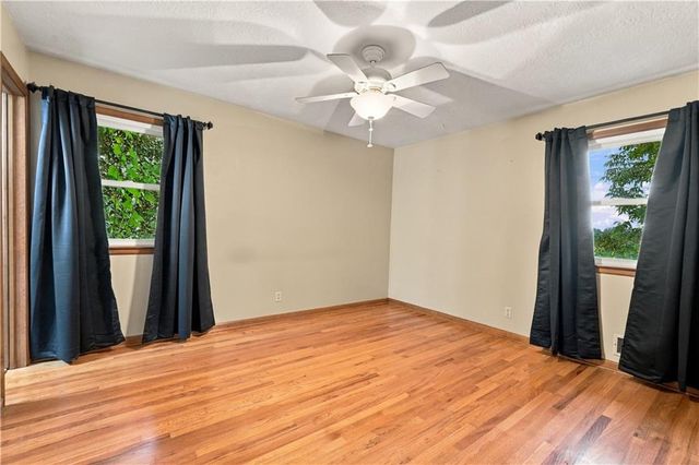 16312 S 38th Street, Independence, MO 64055