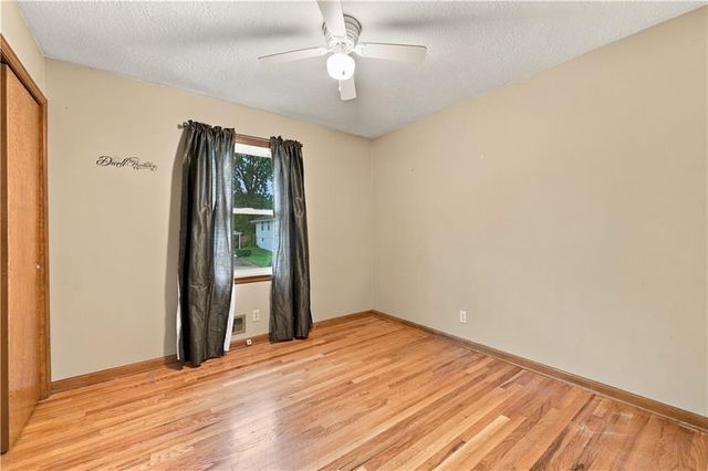 16312 S 38th Street, Independence, MO 64055