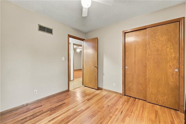 16312 S 38th Street, Independence, MO 64055