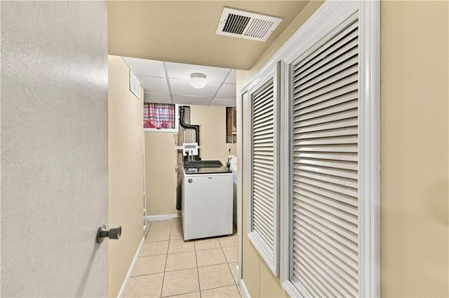 16312 S 38th Street, Independence, MO 64055