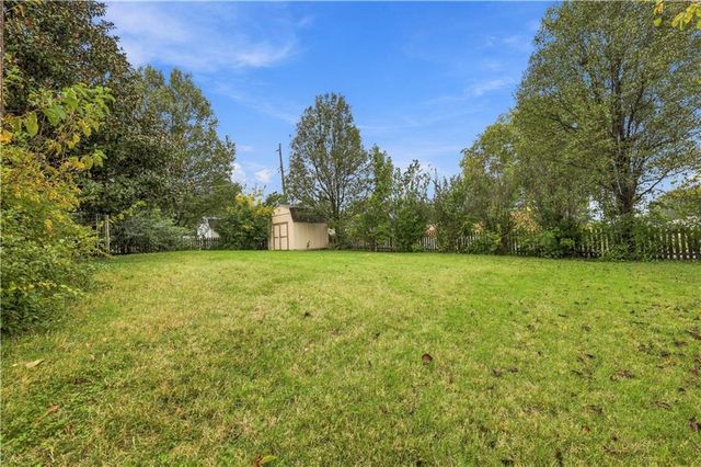 16312 S 38th Street, Independence, MO 64055