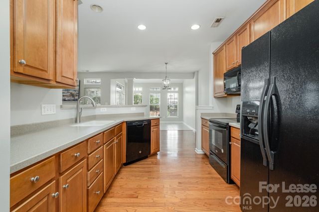 132 S Arcadian Way, Mooresville, NC 28117