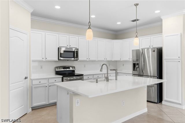 11068 Cherry Laurel DR E, Fort Myers, FL 33912