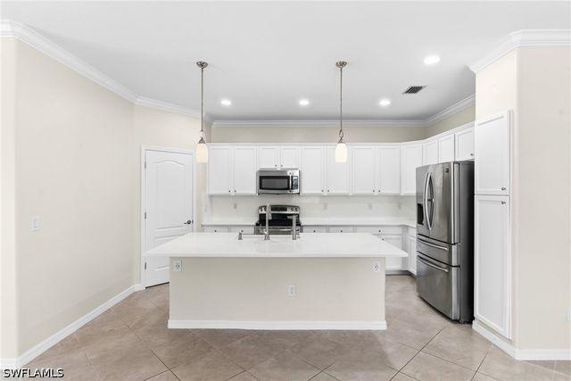 11068 Cherry Laurel DR E, Fort Myers, FL 33912