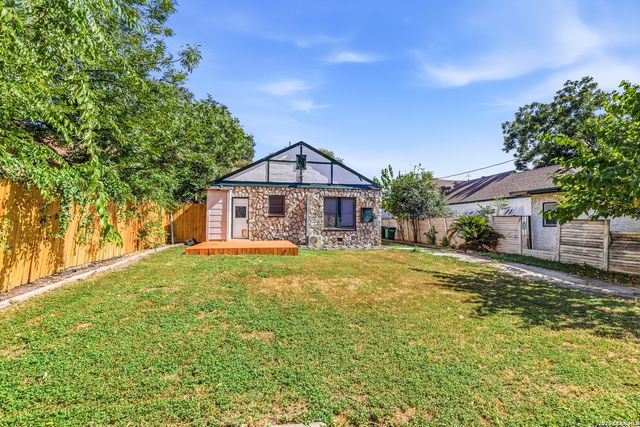 1326 FULTON AVE, San Antonio, TX 78201