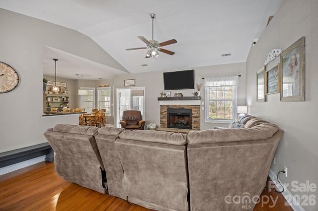 1667 Warwick Court, Lincolnton, NC 28092