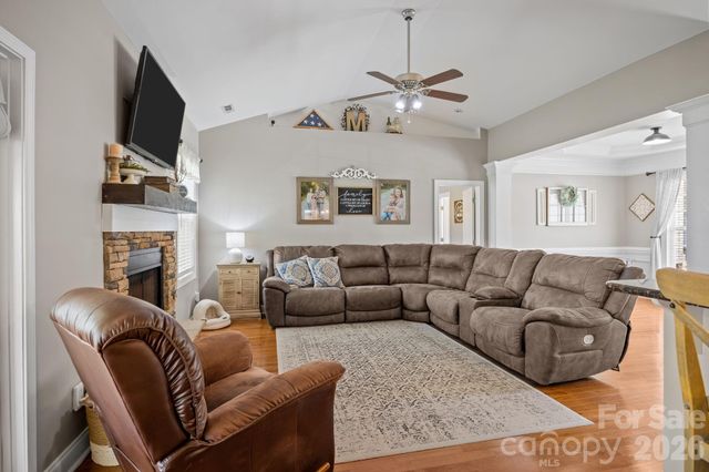 1667 Warwick Court, Lincolnton, NC 28092