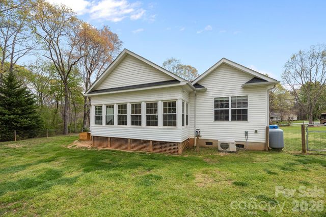 1667 Warwick Court, Lincolnton, NC 28092