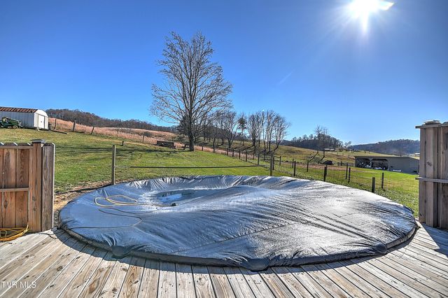 8856 Rich Valley Road, Bristol, VA 24202