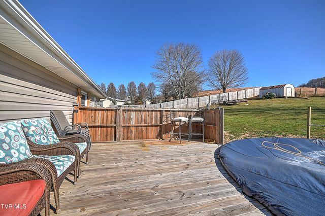 8856 Rich Valley Road, Bristol, VA 24202