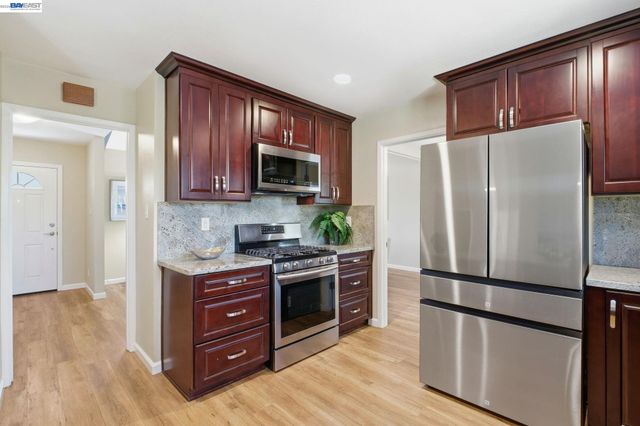 595 Seville Pl, Fremont, CA 94539