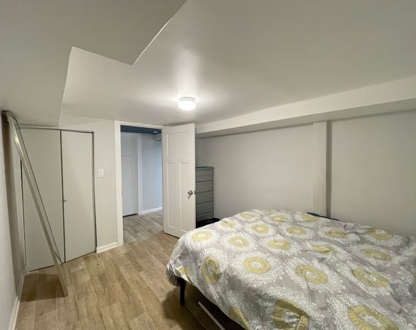 1182 S Taylor Avenue S, Oak Park, IL 60304